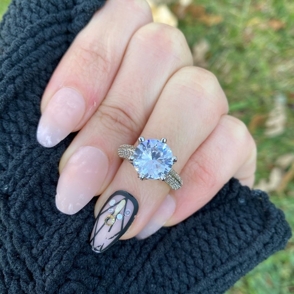 NWT 925 Silver Round Cut White Sapphire Ring - Picture 10 of 10